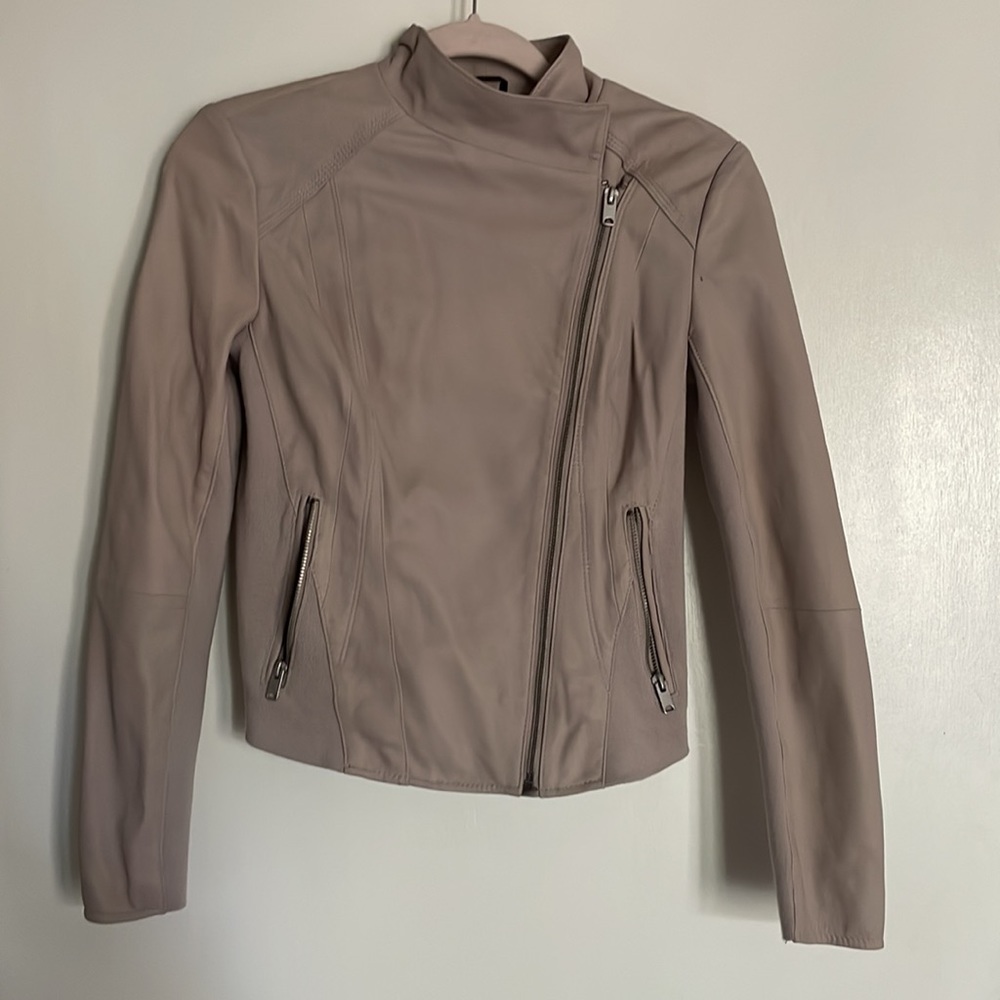Leather jacket - Picture 7 of 10